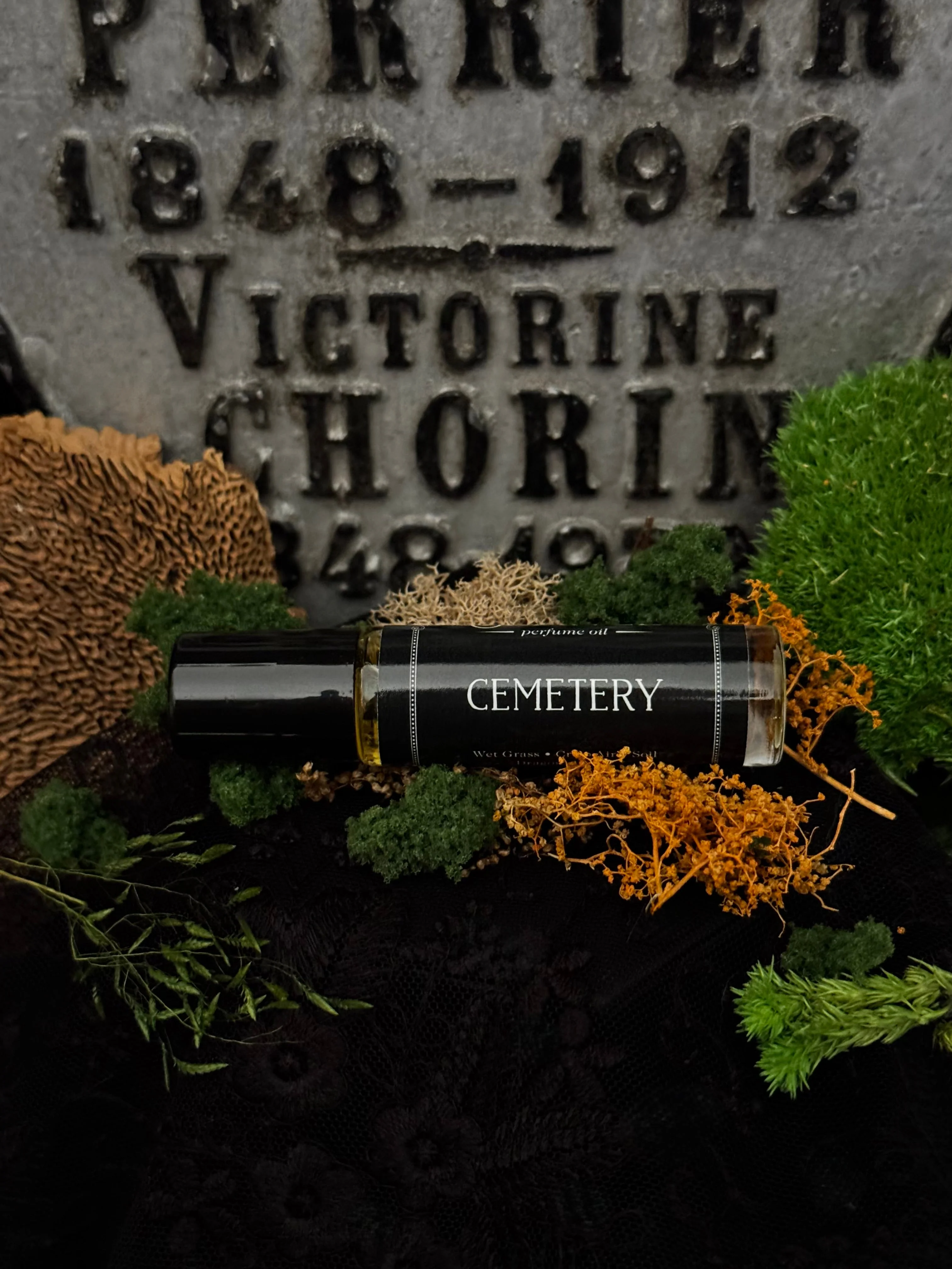 Cemetery (dragon’s blood incense, earth) - Image 3