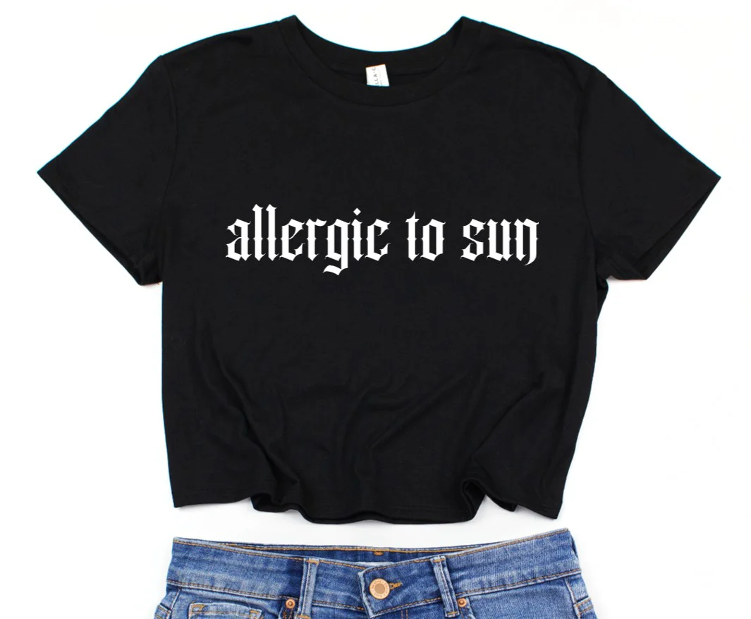 Cropped T-Shirt - allergic to sun